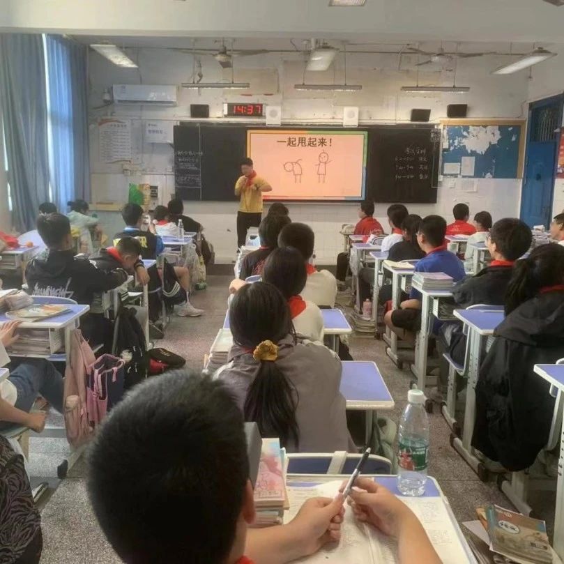 庆六一主题班会5.jpg