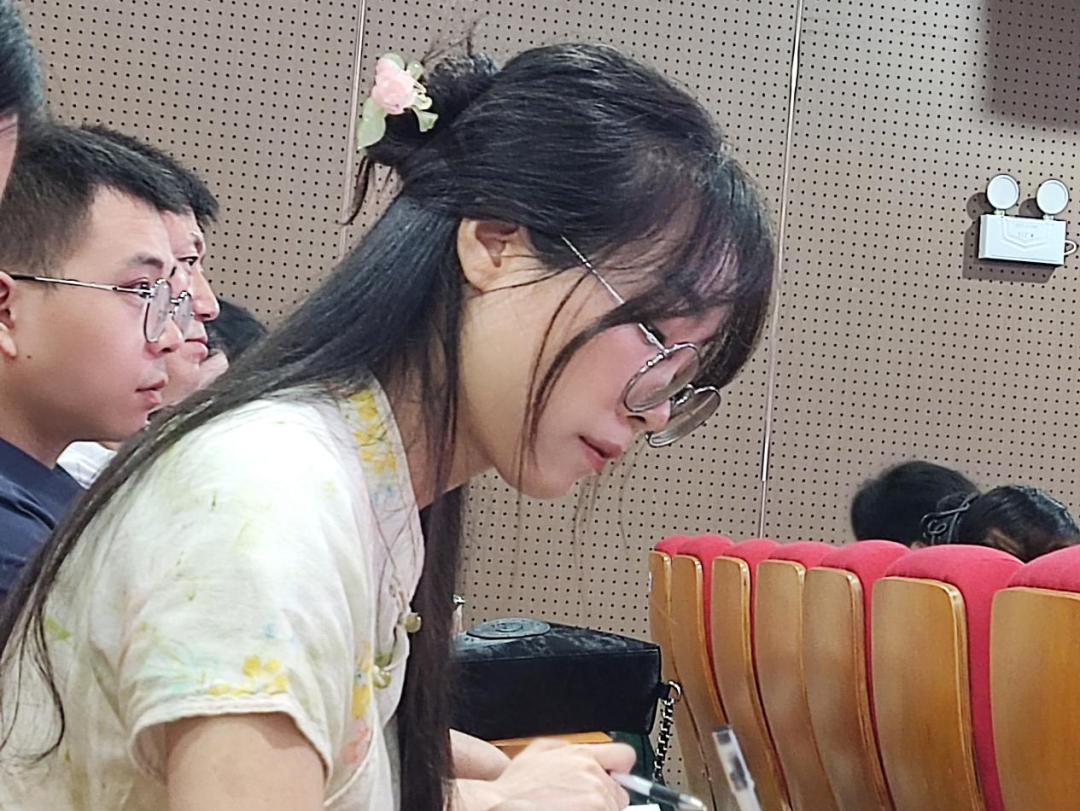 遂宁一中教师学习合照3.png
